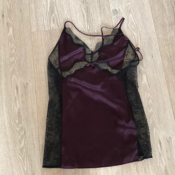Victoria's Secret silky slip with BLK lace sides - Image 6