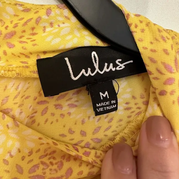 Lulu's Women's Size Medium Dressed Up Yellow‎ Patterned Tiered Midi Dress - Image 6