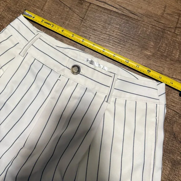 89th + Madison High Rise Pinstripe Pleated Trouser Shorts White 4 - Image 3