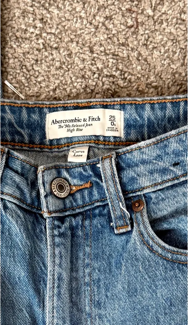 Abercrombie Jeans - Image 2