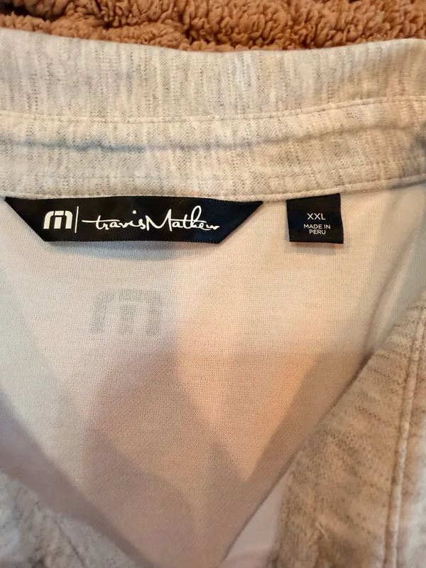 TravisMathew Men’s XXL White Pima Cotton Blend Golf Polo Gray Collar Pocket Shirt - Image 3