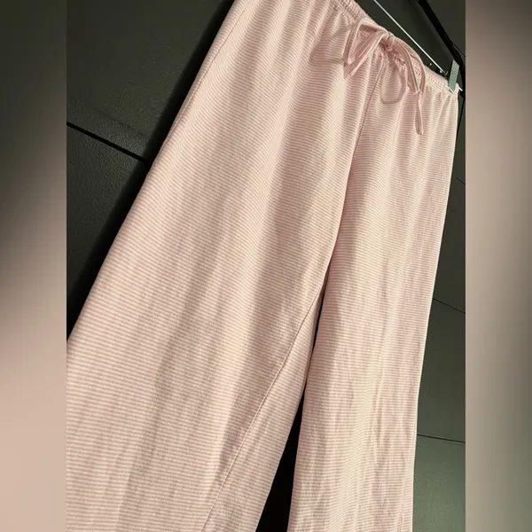 EDIKTED Pink & White Pinstripe Lounge Style Pants Drawstring Sz S EUC no pockets - Image 3