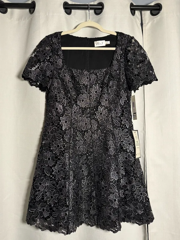 Eliza J Petite Black and Silver Square Neck Lace Fit and Flare Dress Size 10 P - Image 6