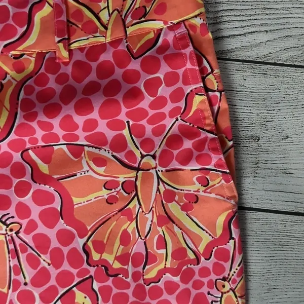 Lilly Pulitzer pink butterfly Capri pants size 8 - Image 3