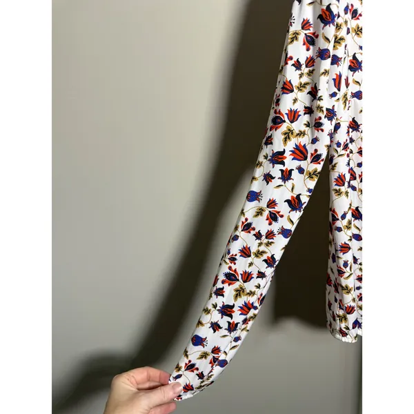 Banana Republic Floral V-Neck Blouse Romantic Boho Cottagecore L Long‎ Sleeve - Image 4