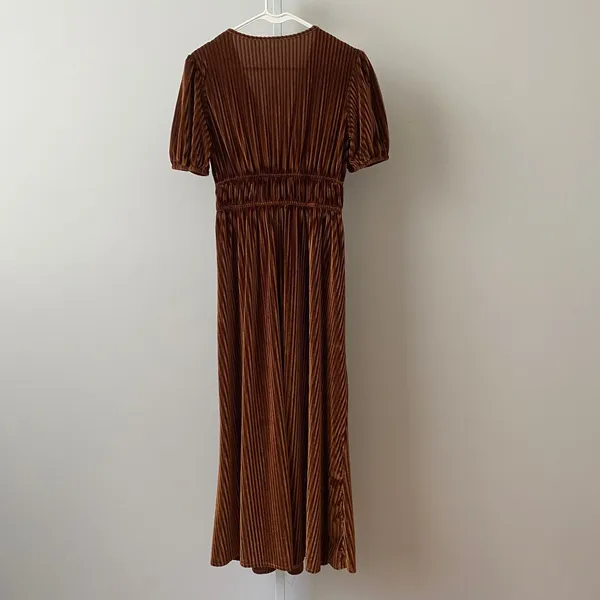 Roman style Pleated Moody MobWife V-Neck Velvet Maxi Dress Small Brown - Image 4