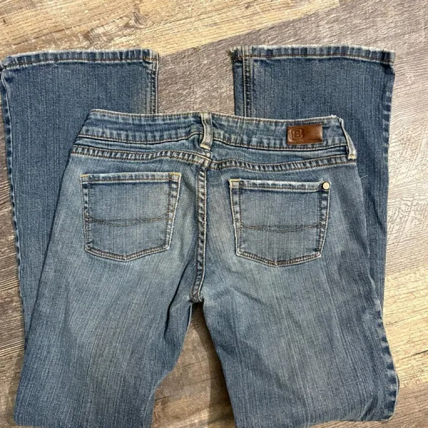 Y2K B Huntington blue bootcut jeans with‎ distressed details - Image 4