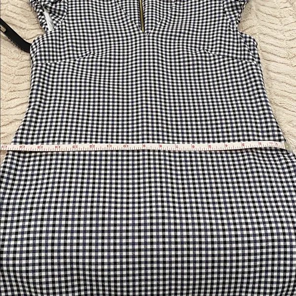 Calvin Klein Gingham Ruffle Puff Sleeve Black & White V neck Midi Dress size 6 - Image 10