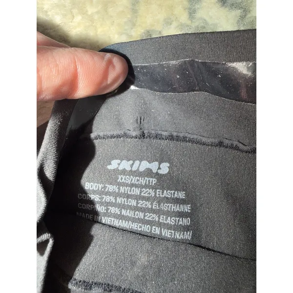 Skims Everyday Sculpt Mid Thigh Short Onyx XXS NWT - Image 5