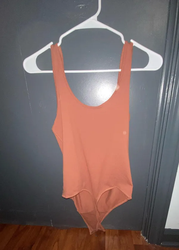 Abercrombie and fitch scoop tank bodysuit size M - Image 3