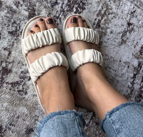 Flexeaze Elegant White Cream Women's Sandals Size 9 - Image 7