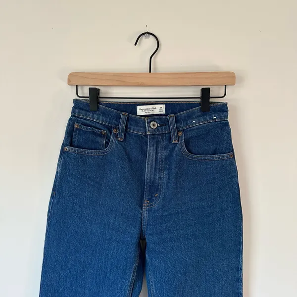 Abercrombie & Fitch The 90’s Relaxed Jeans High Rise Short - Image 2
