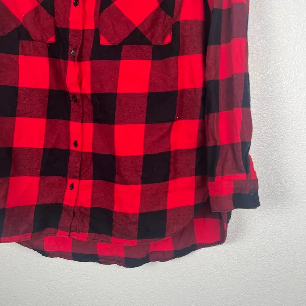 H&M Women's Button Front‎ Buffalo Plaid Shirt Red Black Sz 12 - Image 4