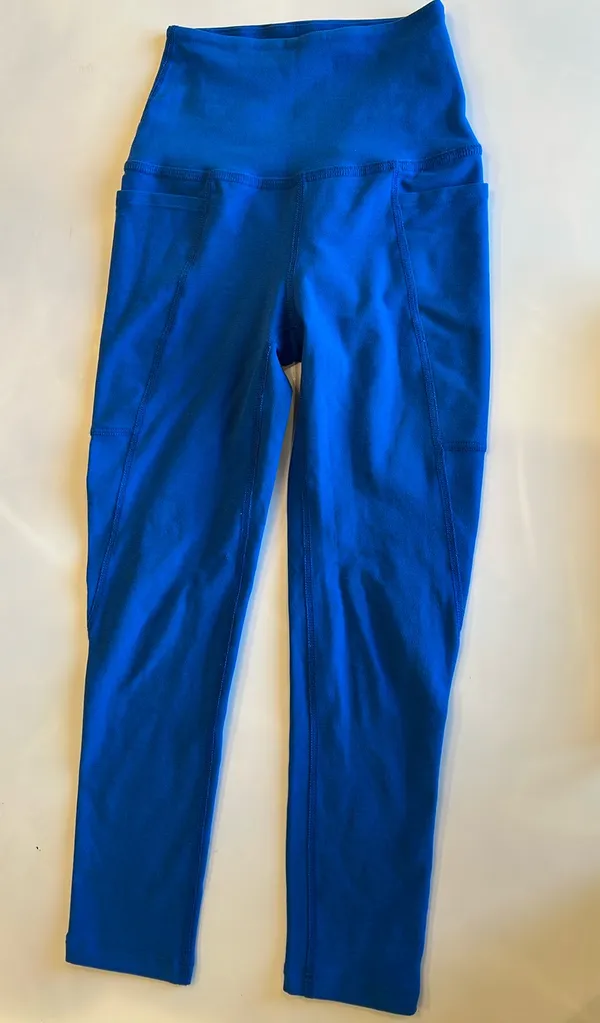 Beyond Yoga Leggings High-Waisted Midi XXS with pockets - Image 2