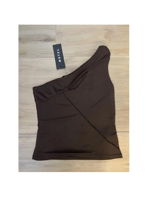 NEW Brown Motel Karina 1 Shoulder Top Mocca XS $65 - Image 5