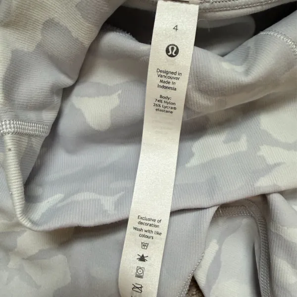 Lululemon Wunder Under Short 10" *Ribbed in Incognito Camo Jacquard White Size 4 - Image 7