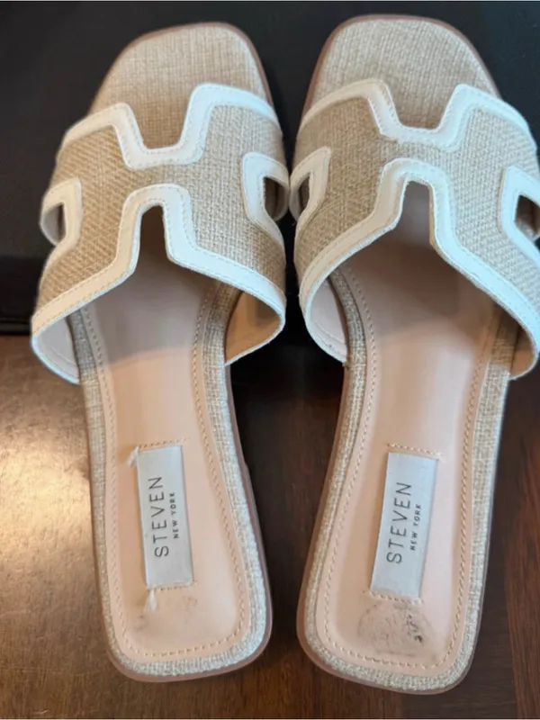 Steve Madden Beige and White Cutout Slide Mules - Image 2