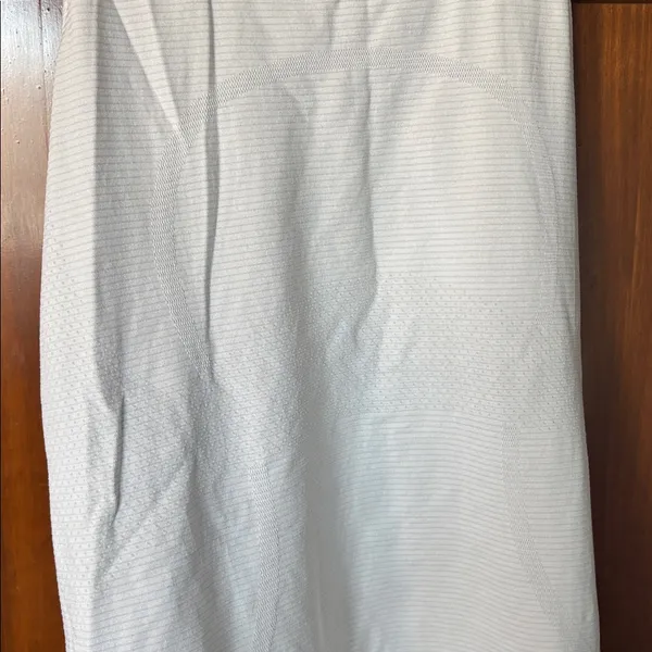 Lululemon Athletica Tank Top Size 6 - Image 2