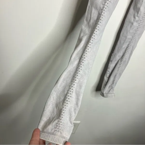 Free people movement Good Karma Leggings light gray‎ size XS/S - Image 7