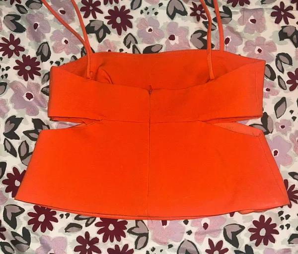 Cut Out Top - Image 4