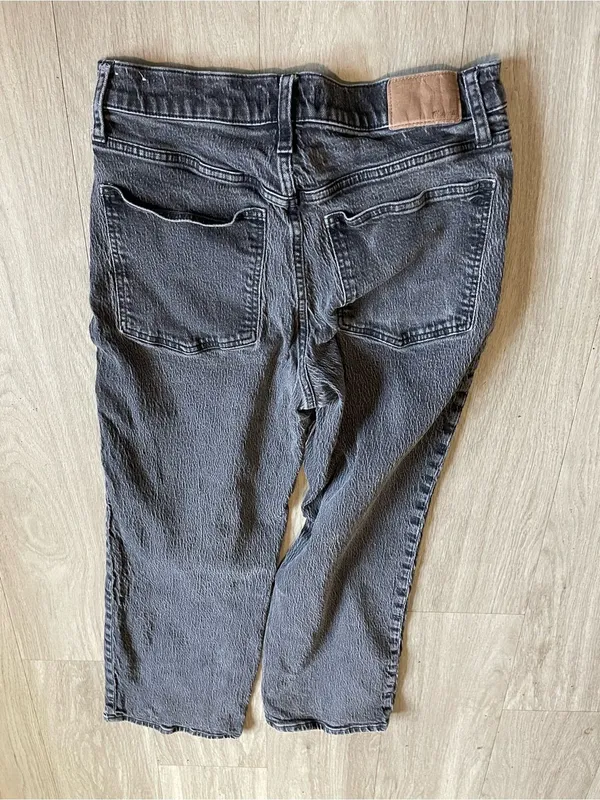 Madewell Women's Washed Black Straight-Leg Jeans - Image 3