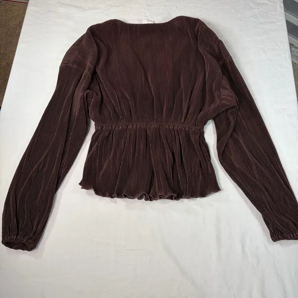 NWT Abercrombie & Fitch womens brown ribbed baby doll blouse. V neck. Size S. - Image 4