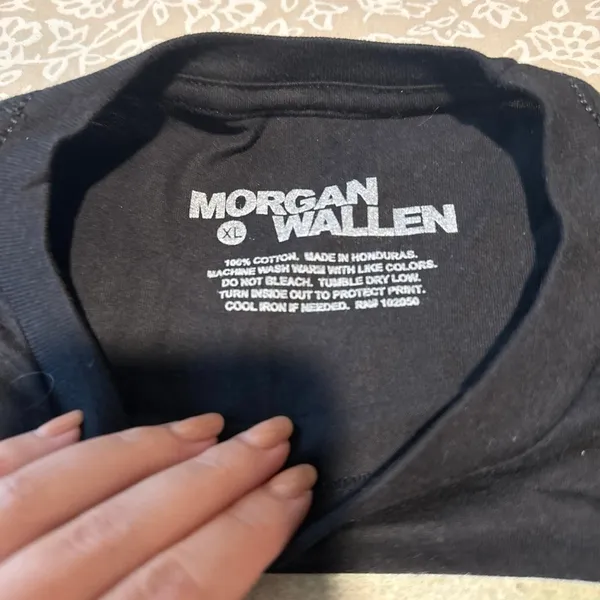 Morgan Wallen World Tour T shirt XL - Image 2