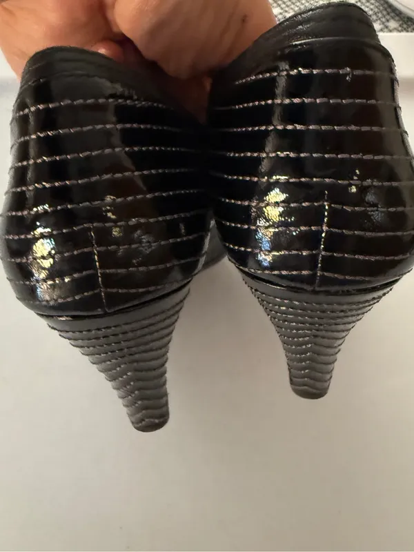 Sofft Women’s Black Leather with Patent Accents Mary Jane Heel Pump 7.5 - Image 7