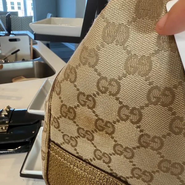 Gucci Beige GG Canvas Shoulder Bag with Gold Metallic Trim - Image 4