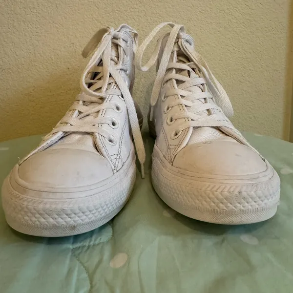 Converse Classic White High-Tops Women’s size 8.5 - Image 7