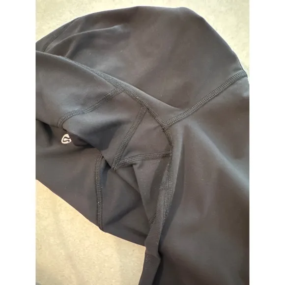 Lululemon Fast and Free‎ Size 4 Black Workout Leggings excellent condition - Image 5