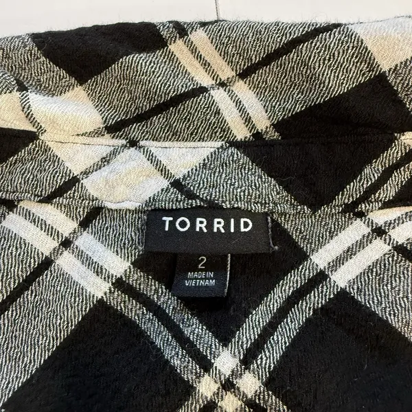 Torrid Black Lizzie Crinkle Flannel Gauze‎ Button Up Tunic Size 2X - Image 12