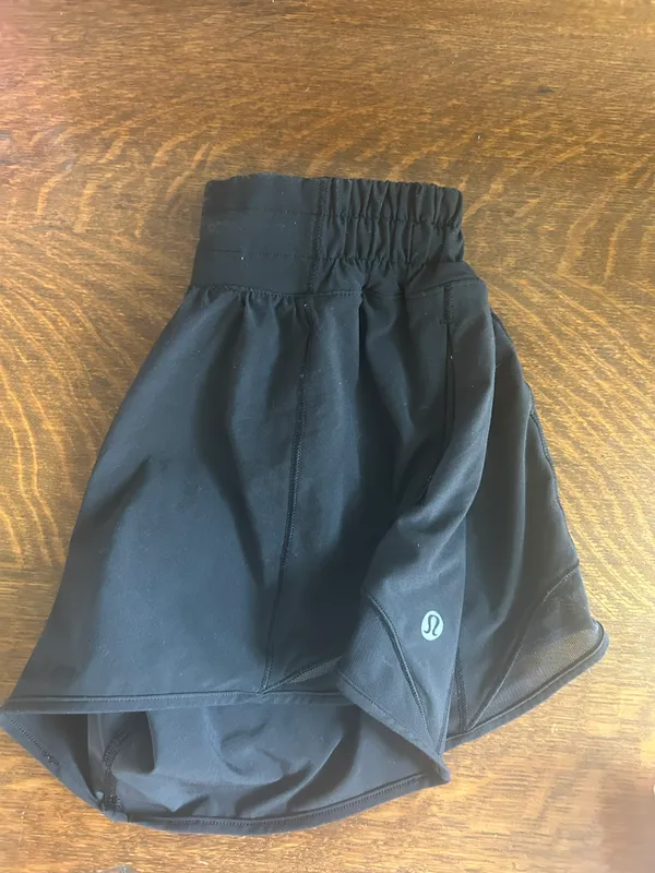Lululemon Hotty Hot Shorts 4” - Image 2