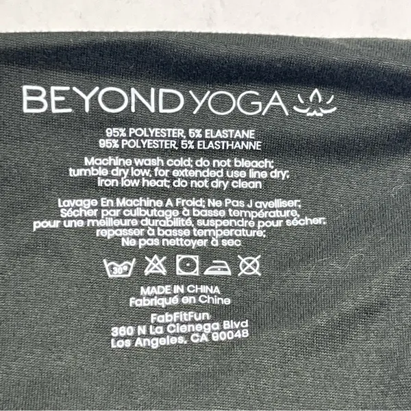 Beyond Yoga Pocket Infinity Scarf Black Zipper Pocket Athletic‎ FabFitFun NEW - Image 4