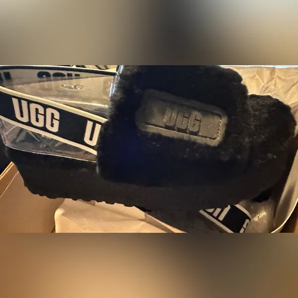UGG Slide Black New with Box Size 9 - Image 4