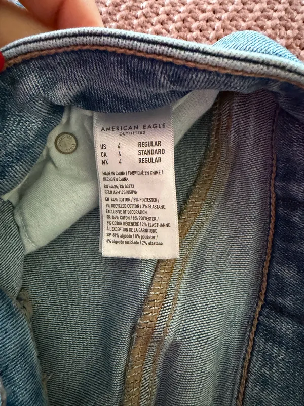 American Eagle Flare Jeans - Image 3