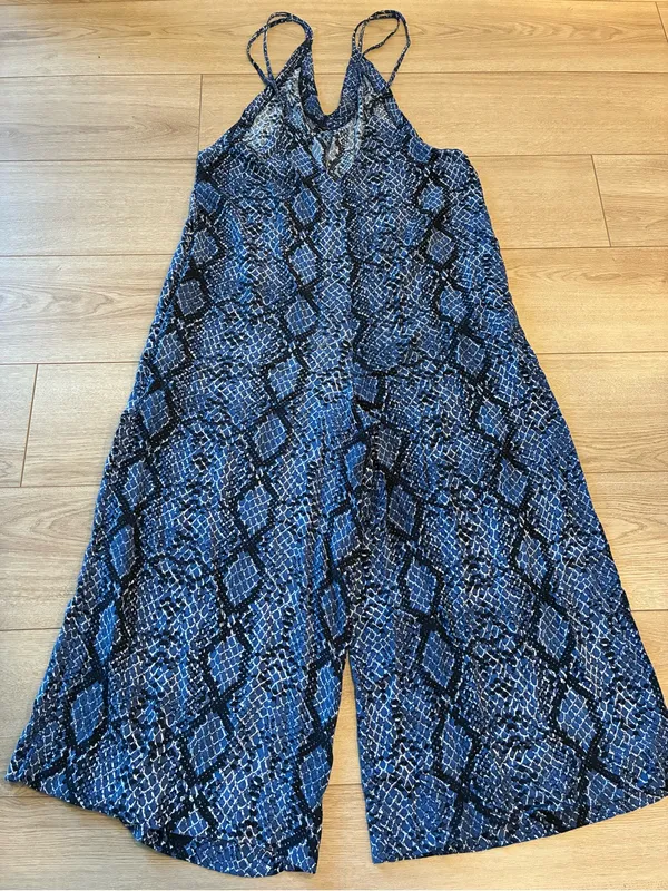 Free People Women’s Snakeskin Open Back Blue Jumpsuit Wide Leg Size S - Image 11