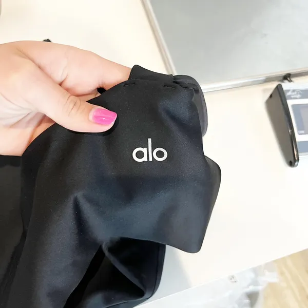 Alo Airlift Sleek Bra Tank Top Black Small - Image 4