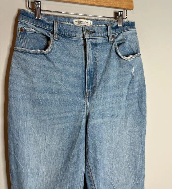Abercrombie & Fitch Curve Love 90's Straight Ultra High Rise distressed jeans - Image 2