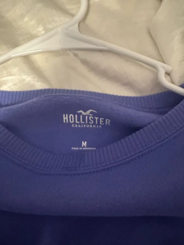 Hollister Crewneck - Image 2