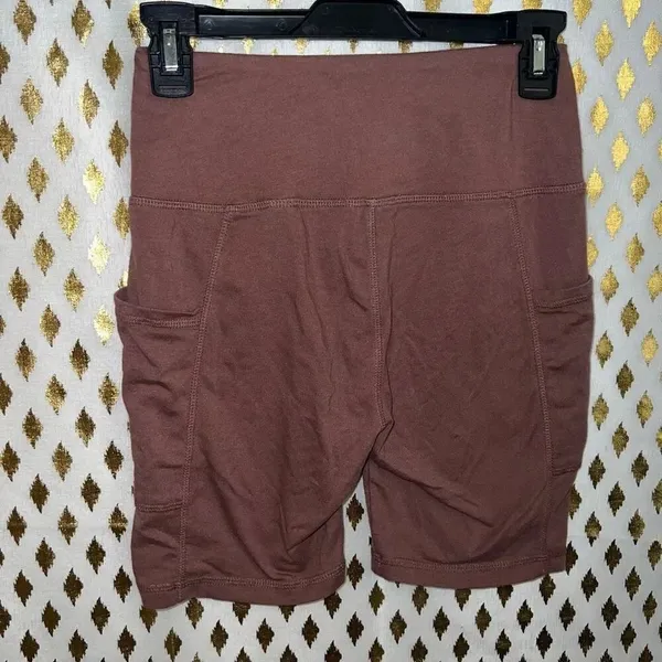 Hippie rose biker shorts with pockets lightweight size M - Image 2