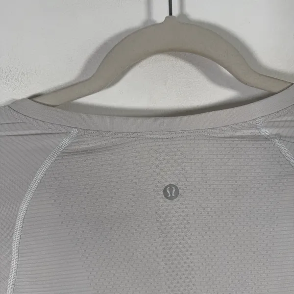Lululemon Swiftly Tech 2.0 Long Sleeve Shirt White Race Length Gym Womens‎ 6 - Image 6
