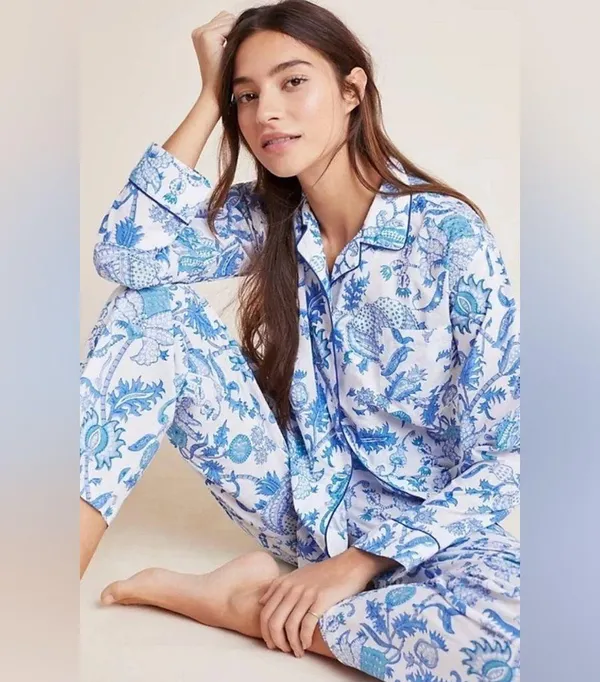 Roller Rabbit Women’s Amanda Printed Loungewear Top in Blue/White Size M - Image 2