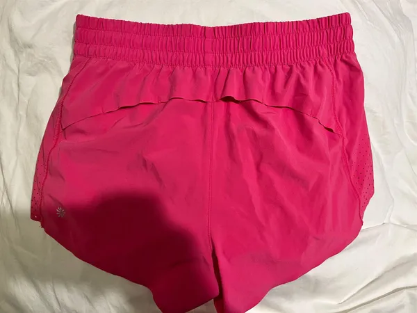 Athletes pink shorts - Image 2