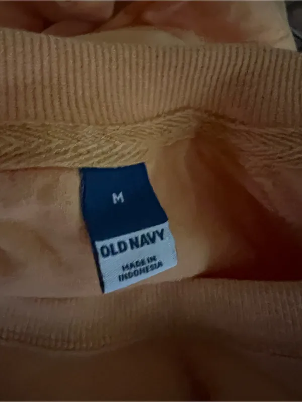 Old Navy Crewneck Sweatshirt in Peachy Orange - Image 4