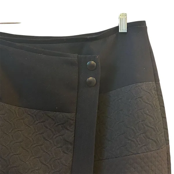 CAbi Women's Black Wrap‎ Skirt Size M Short Quilted Asymmetric Casual - Image 2