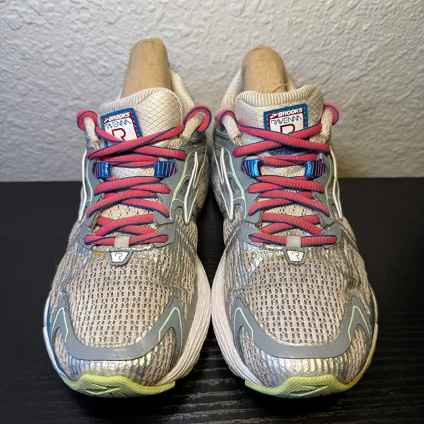 Brooks Ravenna 6 White Raspberry Athletic Running Shoes Sneakers Womens Size 6.5 - Image 3