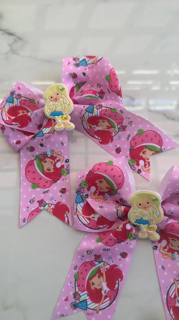Adorable set of 2 Strawberry Shortcake-inspired hair bows - Image 4