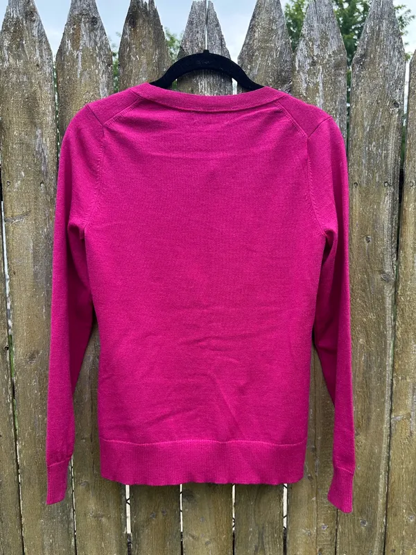 Banana Republic Merino Wool Blend Cranberry Crew Neck Button Cardigan Size Small - Image 8