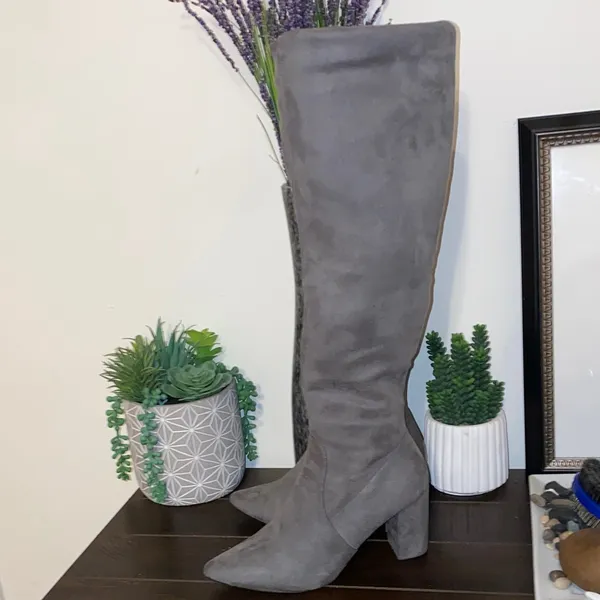 Charlotte Russe Gray Faux Suede Knee-High Boots Size 9 - Image 11